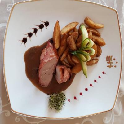 36786422 195156741175419 6123377660371402752 N